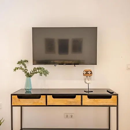 Isg Triana Estudio 3 Апартаменты