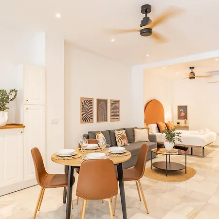 Isg Triana Estudio 3 Апартаменты